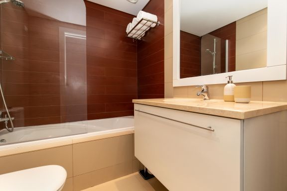 The Sunshine Apartment - Brand new T2 near Lagos Marina