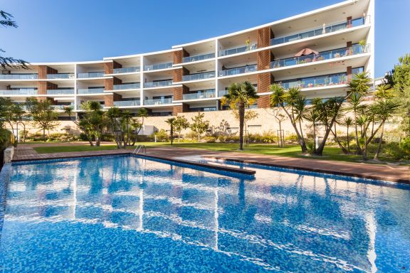 The Sunshine Apartment - Brand new T2 near Lagos Marina