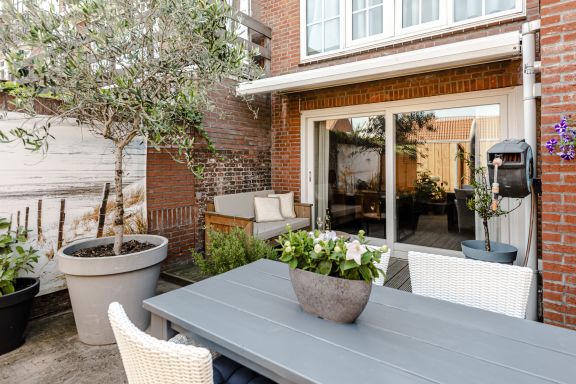 Oasis Escape - modernes apartment mit gemütlichem Außenbereich!