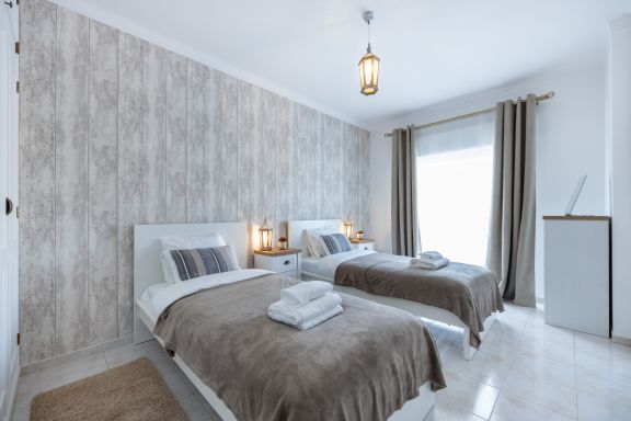 Stylish Seashore Apartment 
