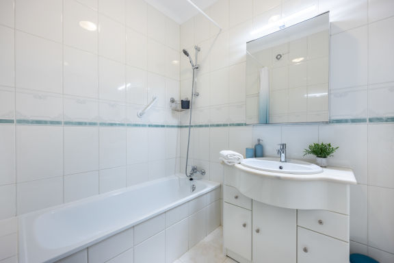 Stylish Seashore Apartment 