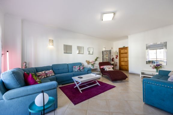 Casa Flamingo Lagos close to Dona Ana beach