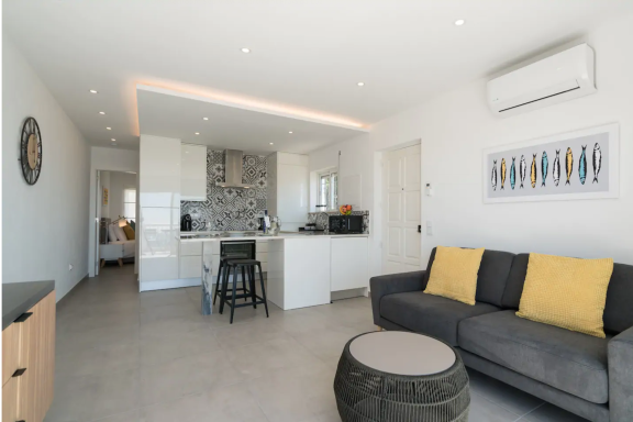 Waterside Village - Sea View Apartment