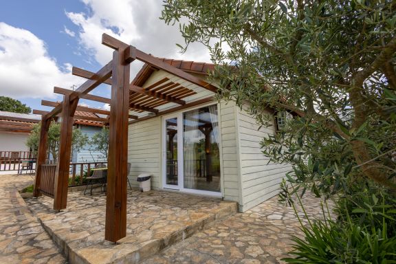 The Olive Hill Bungalow Amarella