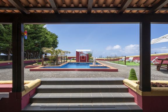 With pool and barbecue - Villa Roque