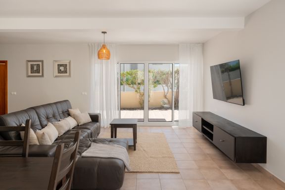 With outdoor space - Moradia Felicidade Rocha PXO 