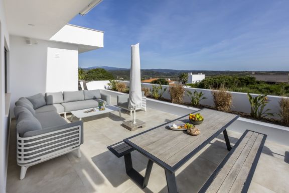 Villa Sunrise - modern villa in Espartal