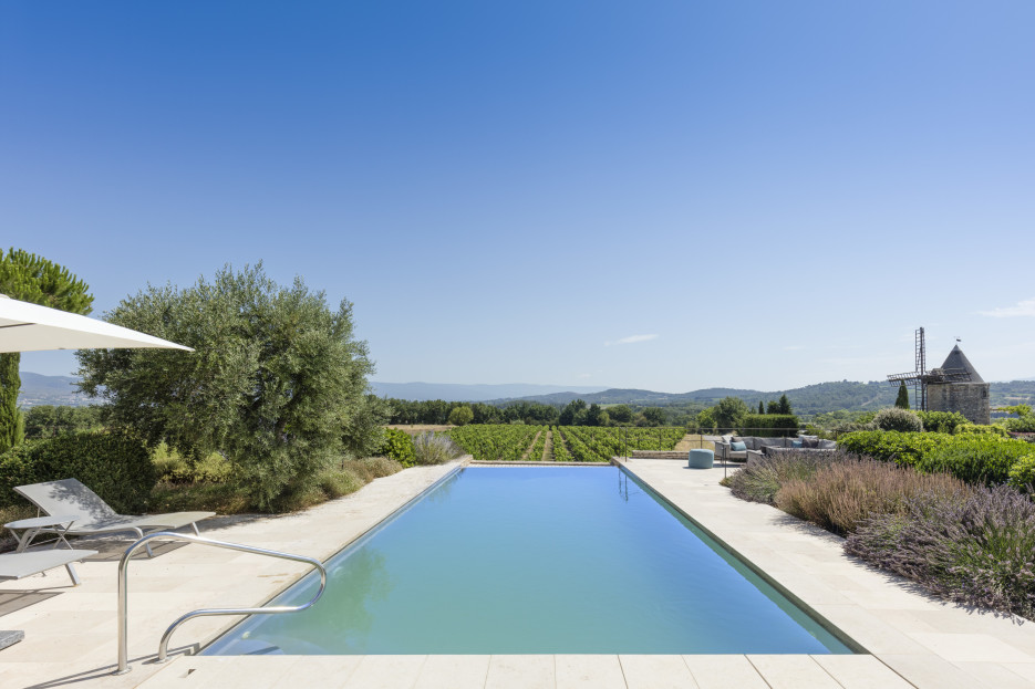 Property for rent in Provence Gordes swimming pool
