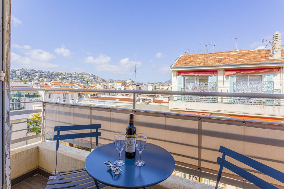 Balcony with view on the hills