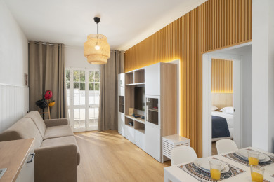 Livingroom and dining area