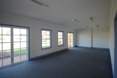 241 Bridge Street Newtown QLD 4350 - Image 2