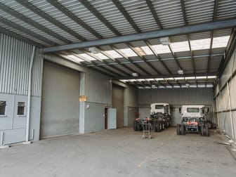 2/94 Boniface Street Archerfield QLD 4108 - Image 2