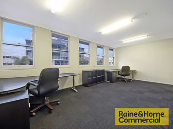 3/52 Doggett Street Newstead QLD 4006 - Image 2