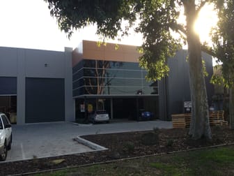 2/2 Royan Place Bayswater North VIC 3153 - Image 2