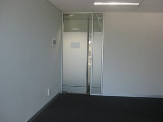 504/2 Queen Street Melbourne VIC 3000 - Image 2