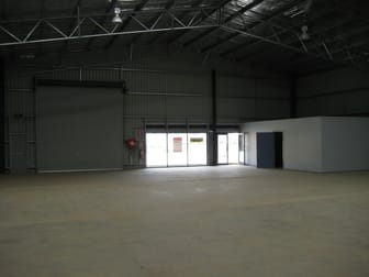 2/303 Copland Street Wagga Wagga NSW 2650 - Image 2