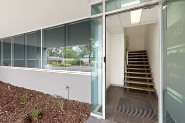 14/21 Sabre Drive Port Melbourne VIC 3207 - Image 2