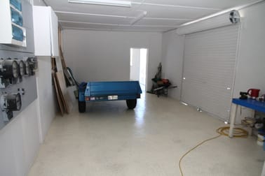2/508 Oxley Avenue Redcliffe QLD 4020 - Image 2