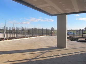1/13 Katherine Drive Ravenhall VIC 3023 - Image 2