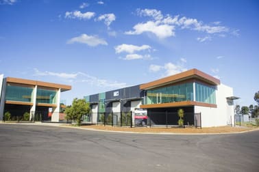 3/13 Glenville Drive Melton VIC 3337 - Image 1