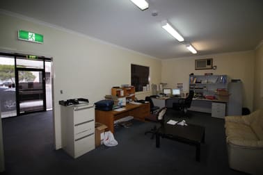 35 Heversham Drive Seaford VIC 3198 - Image 2