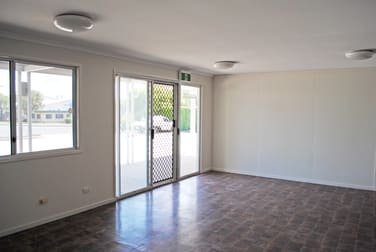 T1 & T2, 13-15 Carroll Street Wilsonton QLD 4350 - Image 3