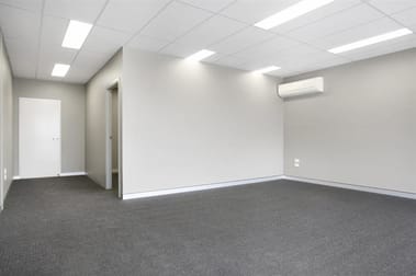 8 Glenwood Drive Thornton NSW 2322 - Image 2