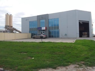 8/29-39 Westwood Drive Ravenhall VIC 3023 - Image 1