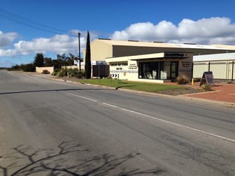 38 Windsor Ave Port Lincoln SA 5606 - Image 2