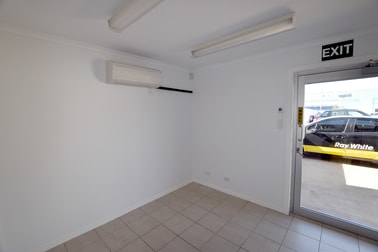 Click to view all images 5/39 Toolooa Street South Gladstone QLD 4680 - Image 3