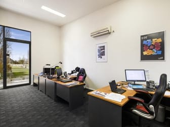 8/339 Williamstown Road Port Melbourne VIC 3207 - Image 3