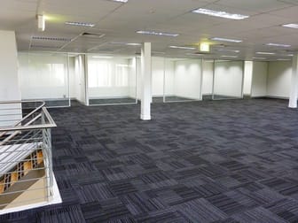 4/290 Salmon Street Port Melbourne VIC 3207 - Image 3