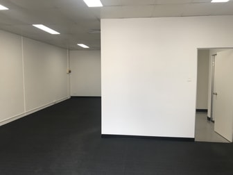 4/15 Hector Osborne Park WA 6017 - Image 2