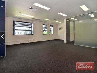 Whole/19/76 Doggett street Newstead QLD 4006 - Image 2