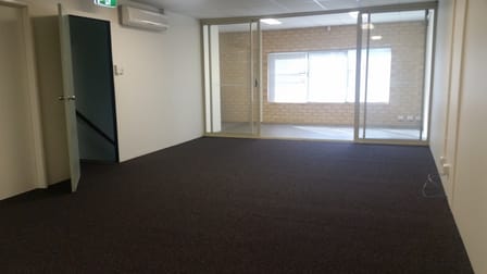 2/4 Milson Place O'connor WA 6163 - Image 3
