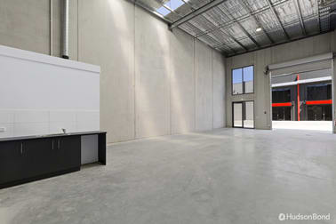 17/21 Cook Road Mitcham VIC 3132 - Image 3