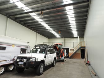 1/70 Industrial Drive Braeside VIC 3195 - Image 3