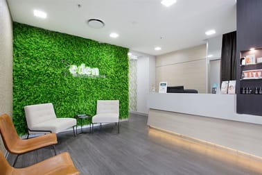 15/15 Victoria Avenue Broadbeach QLD 4218 - Image 2