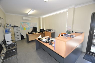 2/18 Matchett Drive East Bendigo VIC 3550 - Image 2