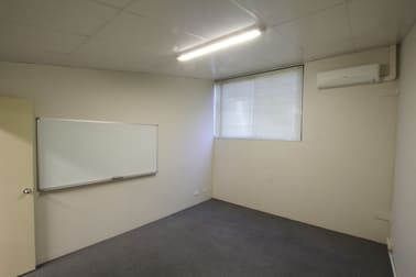 2/12  Rigali Way Wangara WA 6065 - Image 3