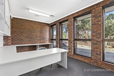 22 Eskay Road Oakleigh VIC 3166 - Image 2