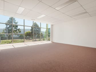 4/569 Somerville Road Sunshine West VIC 3020 - Image 2