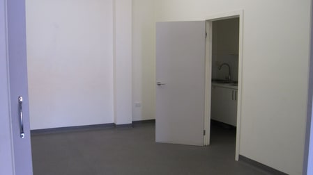 6/5-7 Paul Court Dandenong VIC 3175 - Image 3