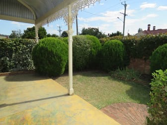 571 Englehardt Street Albury NSW 2640 - Image 2