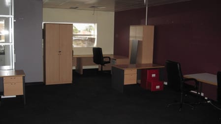 Suite 3/1st Floor 49 Douglas Noble Park VIC 3174 - Image 2