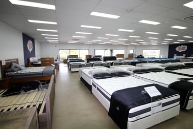 1/900 Ruthven Street Kearneys Spring QLD 4350 - Image 3