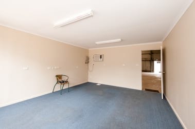 Unit 2, 14 Lindsay Road Lonsdale SA 5160 - Image 3