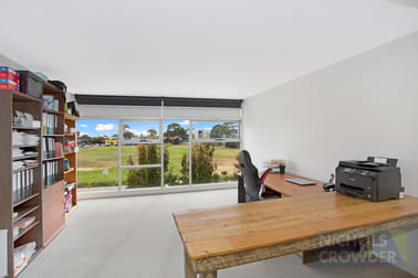 2/9 Melaleuca Drive Cheltenham VIC 3192 - Image 2