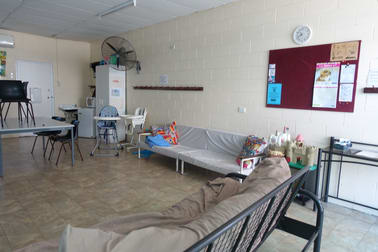 11/13 Evans Avenue North Mackay QLD 4740 - Image 3