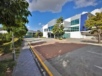 1/16 Metroplex Avenue Murarrie QLD 4172 - Image 1